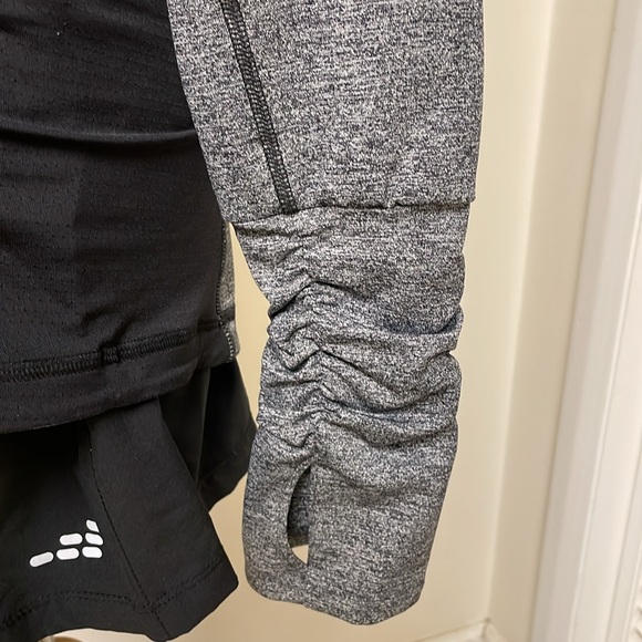 Victoria’s Secret Sport Performance Jacket | Small - Picture 9 of 10